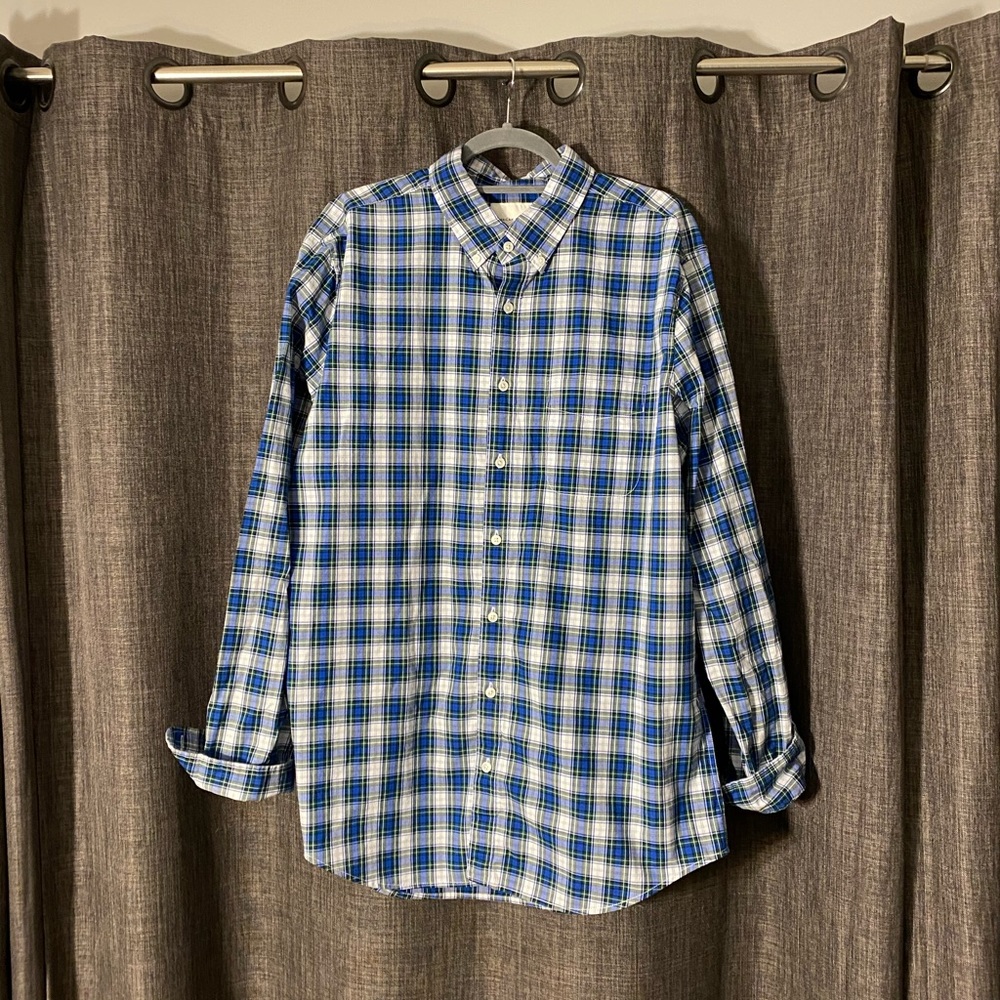AMERICAN EAGLE Button Down